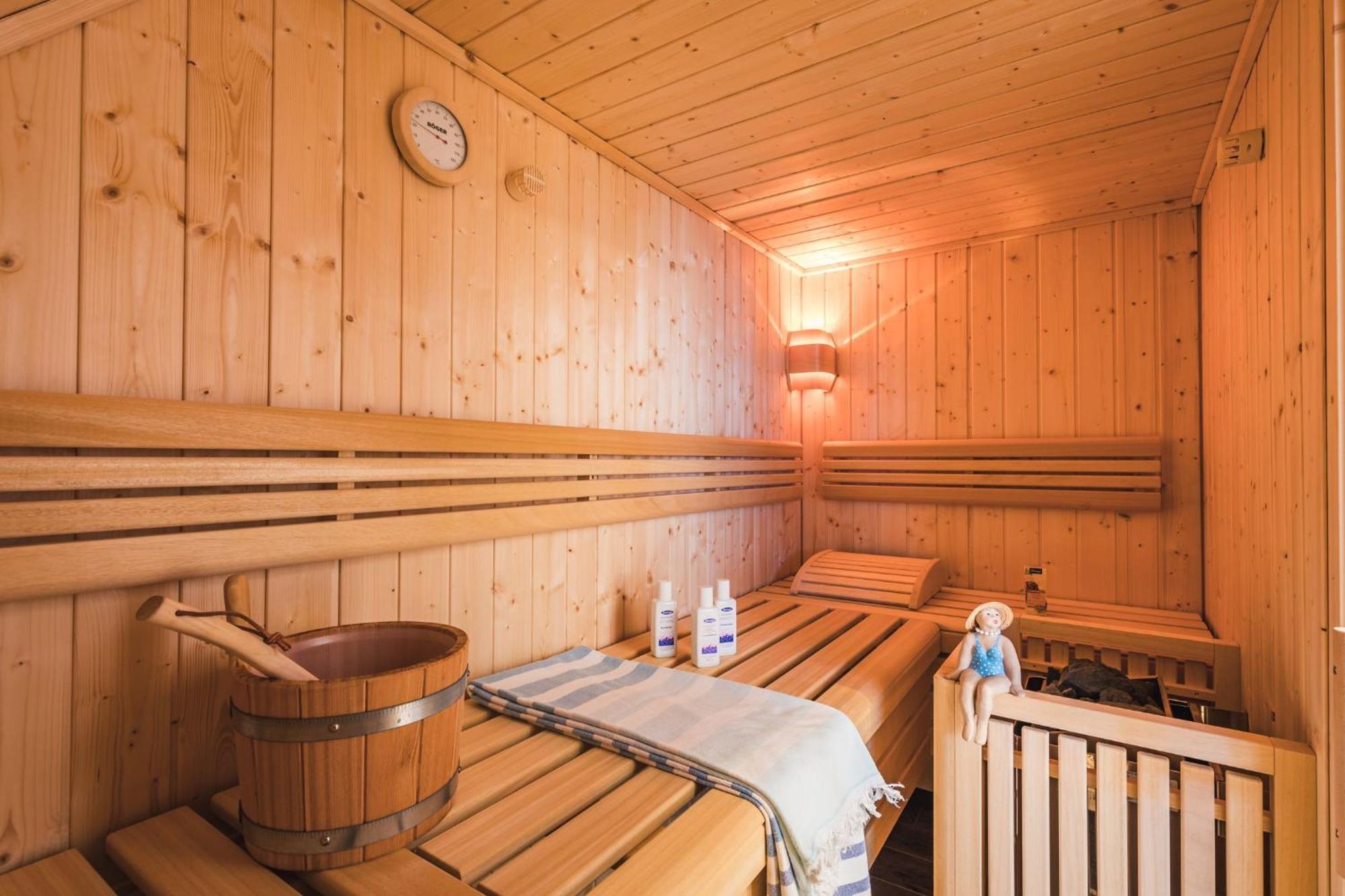 Haus Pinguin Zingst Exterior foto